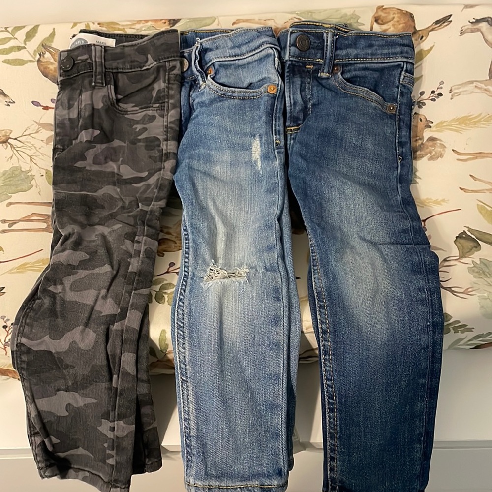 Bundle of 3T skinny jeans
